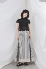 画像をギャラリービューアに読み込む, VOLUME FLARE SKIRT