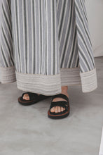 画像をギャラリービューアに読み込む, VOLUME FLARE SKIRT