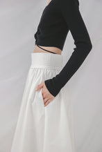 画像をギャラリービューアに読み込む, VOLUME FLARE SKIRT