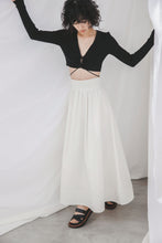 画像をギャラリービューアに読み込む, VOLUME FLARE SKIRT