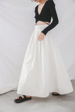 画像をギャラリービューアに読み込む, VOLUME FLARE SKIRT