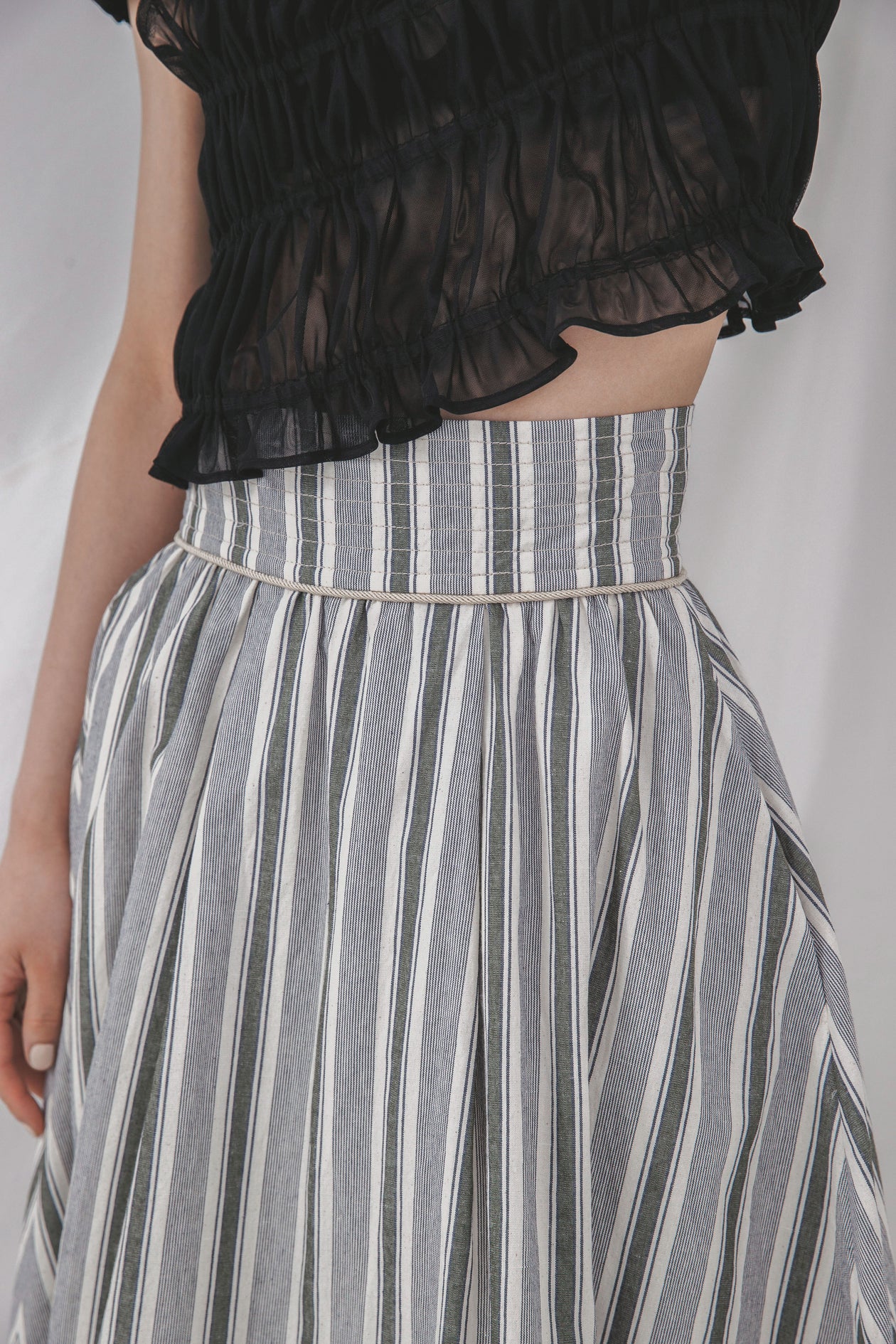 VOLUME FLARE SKIRT | EN APARTMENT ONLINE STORE 
